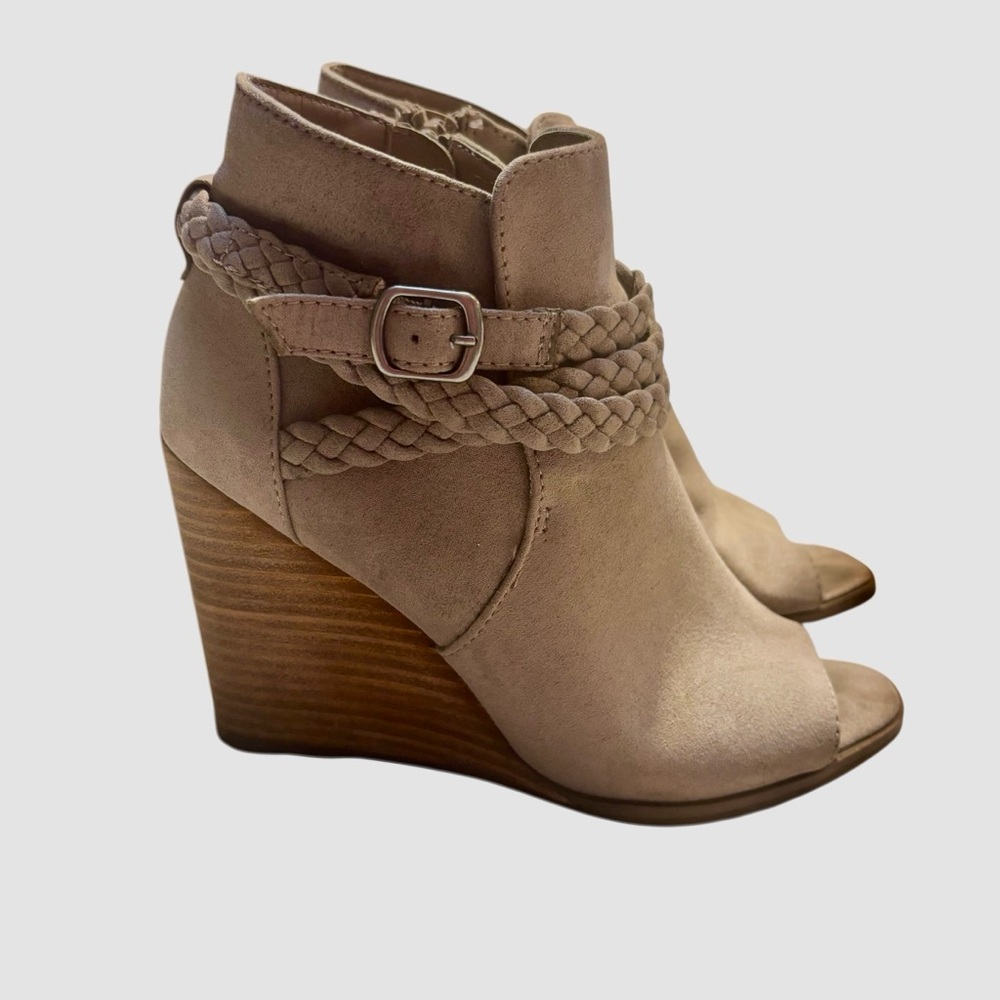 Madden Girl Booties Size 7M Taupe Wedge Open-Toe Braided Ankle Strap Buckles - Picture 2 of 13